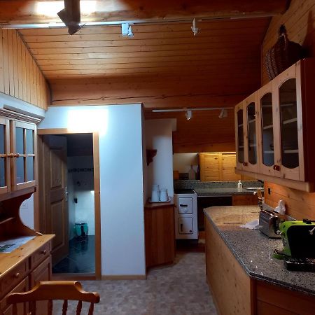 Confortevole Mansarda Di Montagna Poschiavo Bagian luar foto