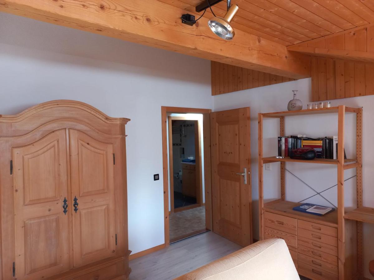 Confortevole Mansarda Di Montagna Poschiavo Bagian luar foto