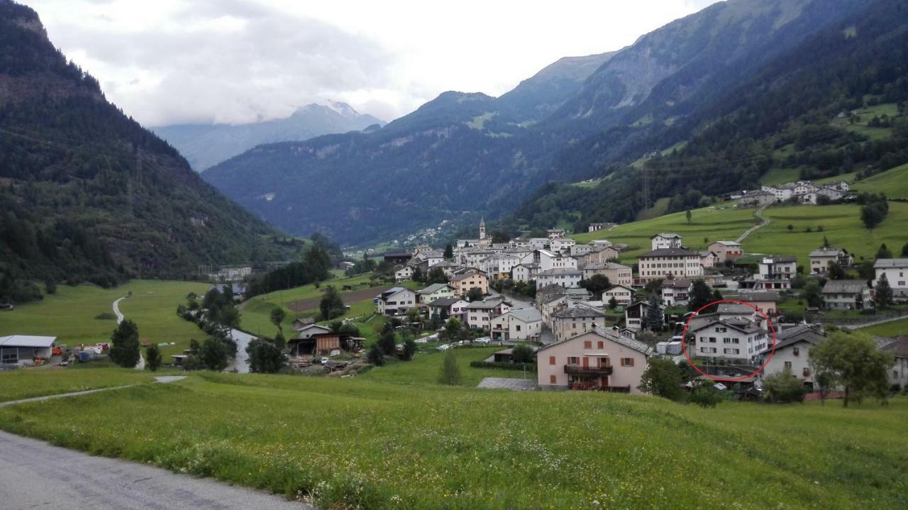 Confortevole Mansarda Di Montagna Poschiavo Bagian luar foto