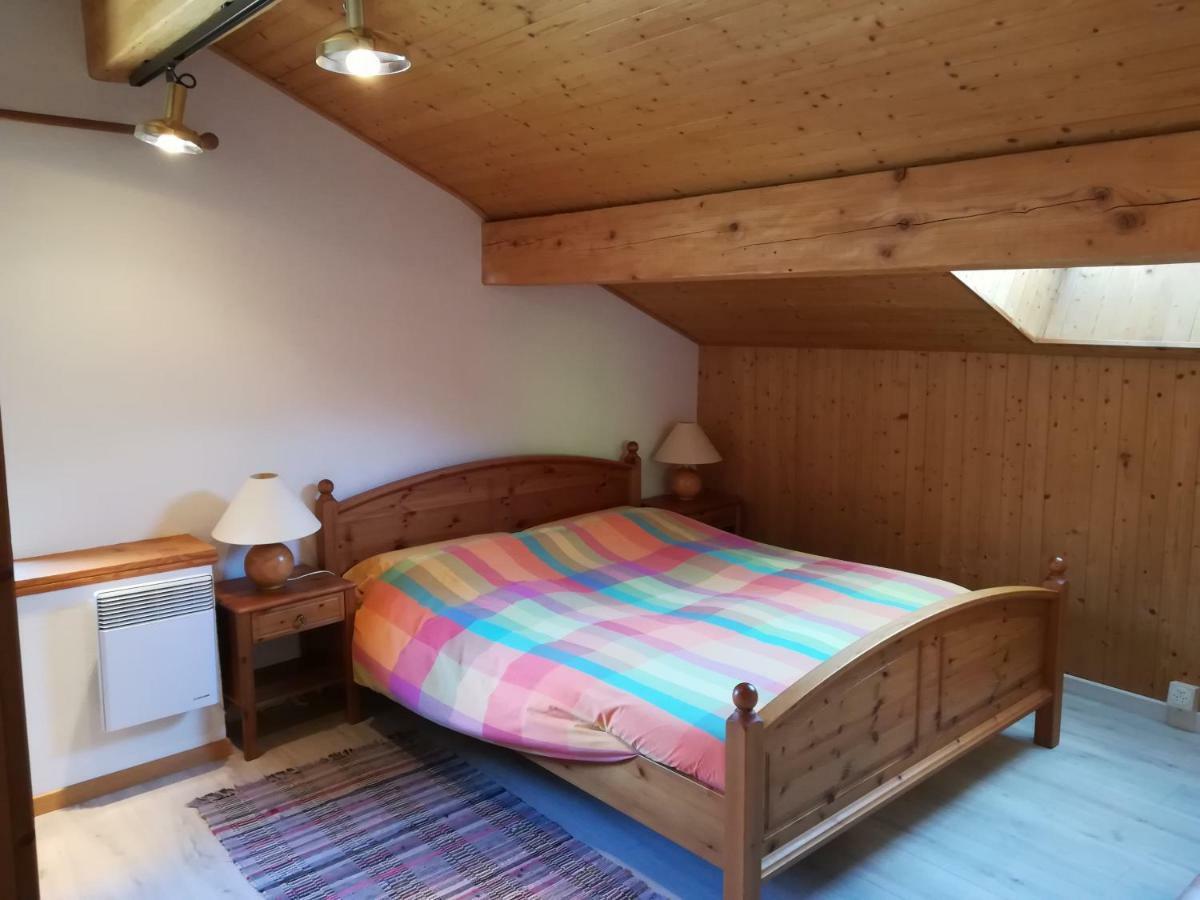 Confortevole Mansarda Di Montagna Poschiavo Bagian luar foto